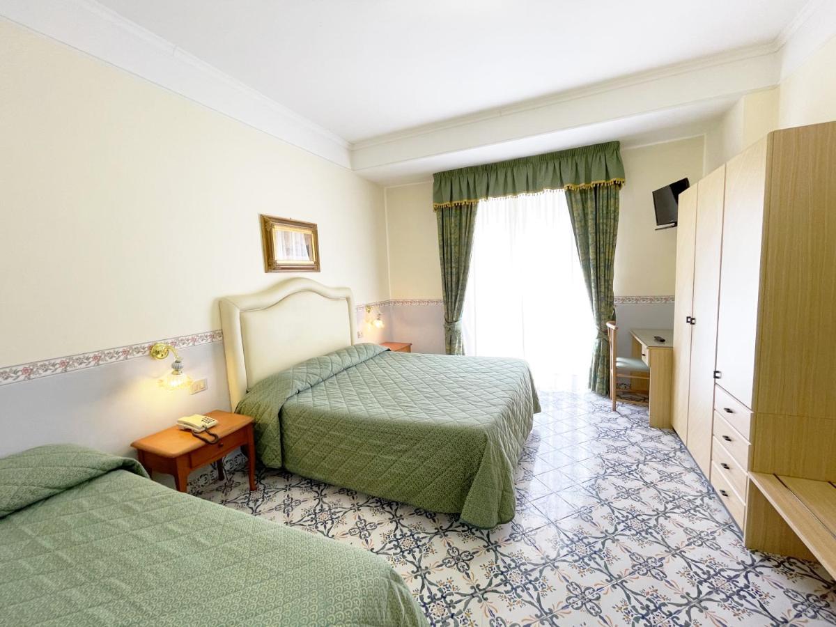 סנט אגאתה סוי דואה גולפי Hotel Reginella מראה חיצוני תמונה