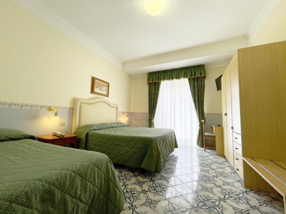 סנט אגאתה סוי דואה גולפי Hotel Reginella מראה חיצוני תמונה
