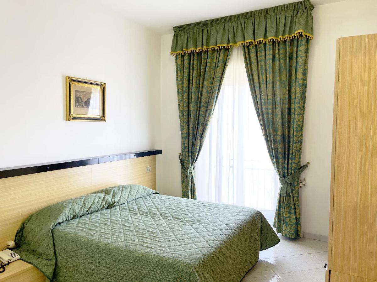 סנט אגאתה סוי דואה גולפי Hotel Reginella מראה חיצוני תמונה