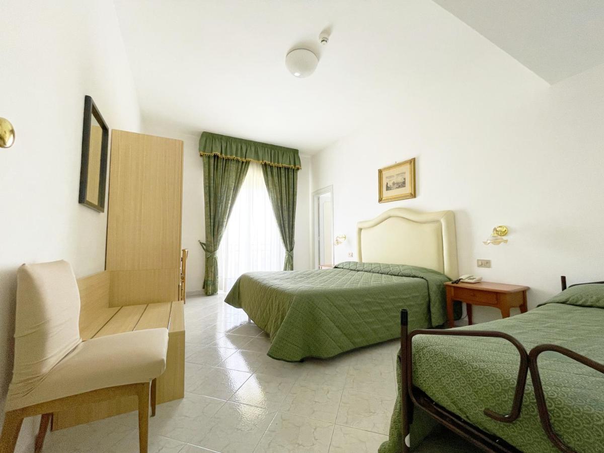 סנט אגאתה סוי דואה גולפי Hotel Reginella מראה חיצוני תמונה
