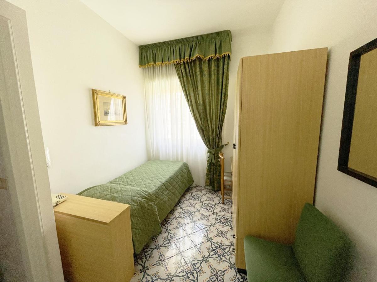 סנט אגאתה סוי דואה גולפי Hotel Reginella מראה חיצוני תמונה
