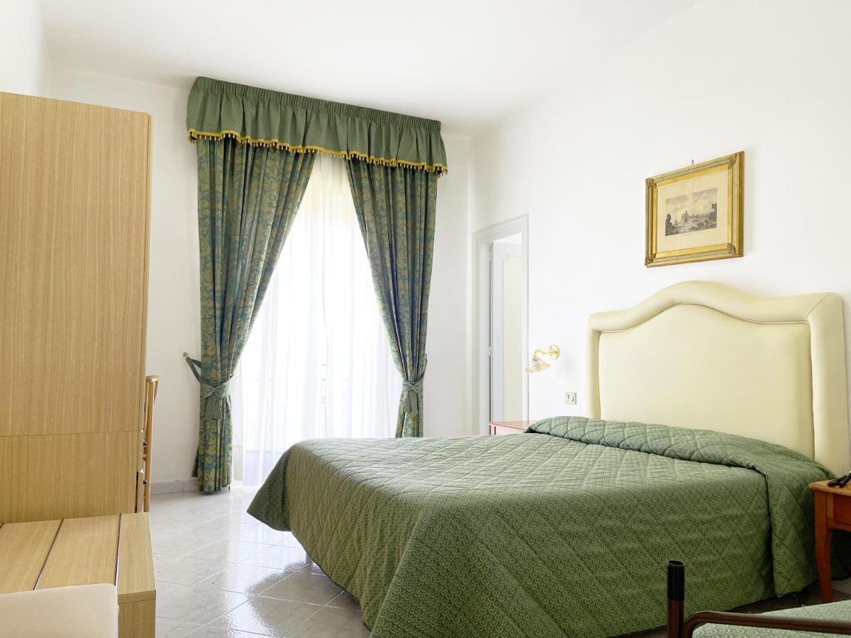סנט אגאתה סוי דואה גולפי Hotel Reginella מראה חיצוני תמונה