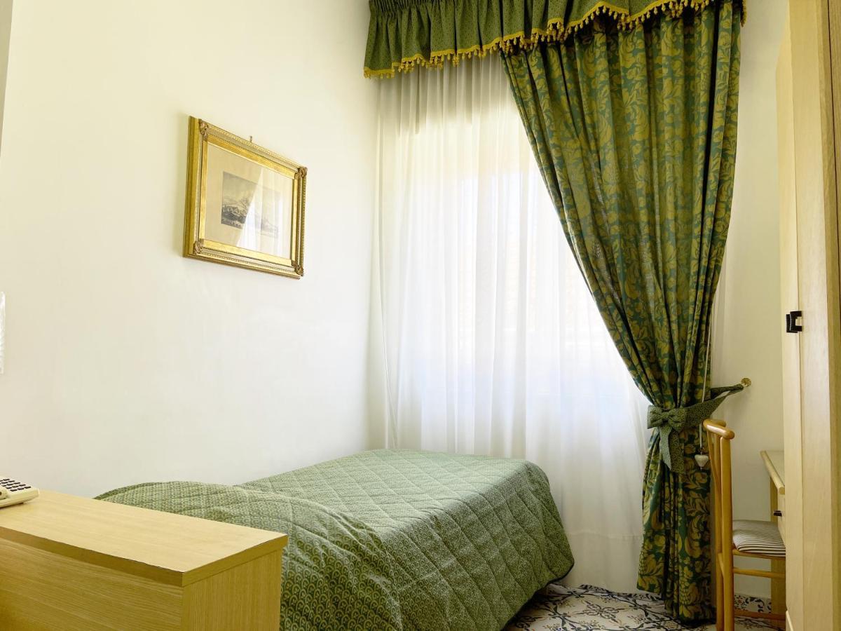 סנט אגאתה סוי דואה גולפי Hotel Reginella מראה חיצוני תמונה
